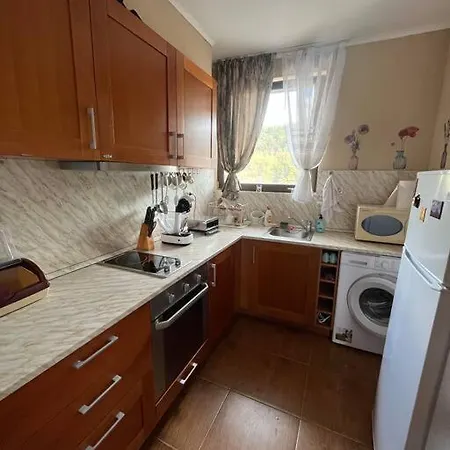 1 Bedroom In Bay View Apartment *